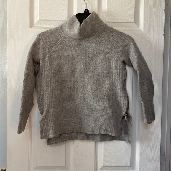 Vince Sweaters - VINCE Wool Cashmere Light Grey Zipper Side Knit Sweater